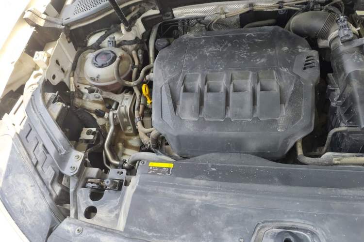 Used Volkswagen Tayron X 2020 330TSI Two-Wheel Drive Luxury Smart Connectivity Version Engine Bay Right