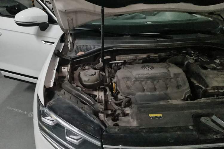 Used Volkswagen Tayron X 2020 330TSI Two-Wheel Drive Luxury Smart Connectivity Version Engine Bay Right