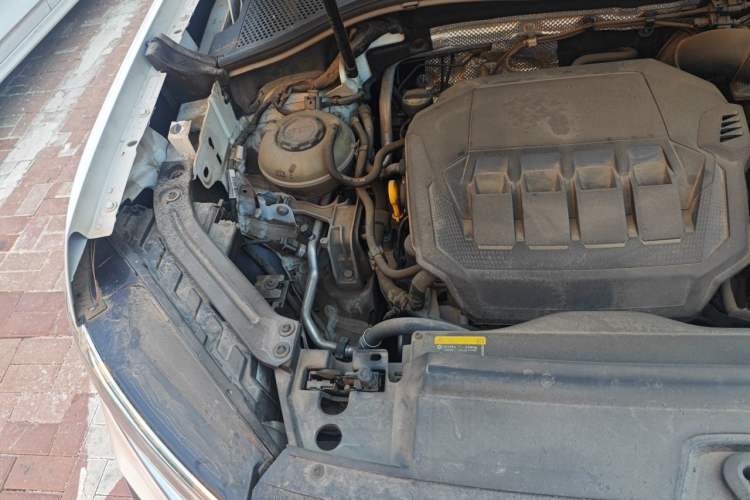 Used Volkswagen Tayron X 2020 330TSI Two-Wheel Drive Luxury Smart Connectivity Version Engine Bay Right