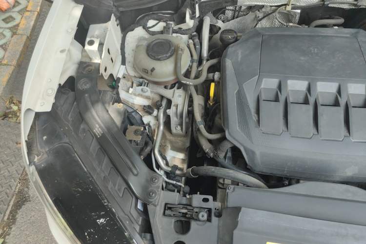 Used Volkswagen Tayron X 2020 330TSI Two-Wheel Drive Luxury Smart Connectivity Version Engine Bay Right