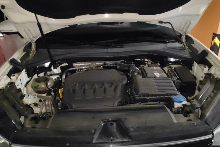 Used Volkswagen Tayron X 2020 330TSI Two-Wheel Drive Luxury Smart Connectivity Version Engine Bay