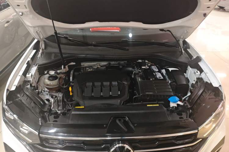 Used Volkswagen Tayron X 2020 330TSI Two-Wheel Drive Luxury Smart Connectivity Version Engine Bay