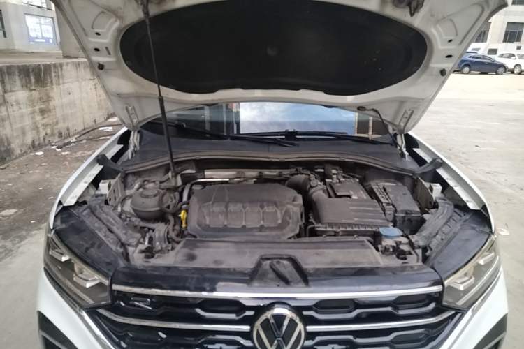 Used Volkswagen Tayron X 2020 330TSI Two-Wheel Drive Luxury Smart Connectivity Version Engine Bay