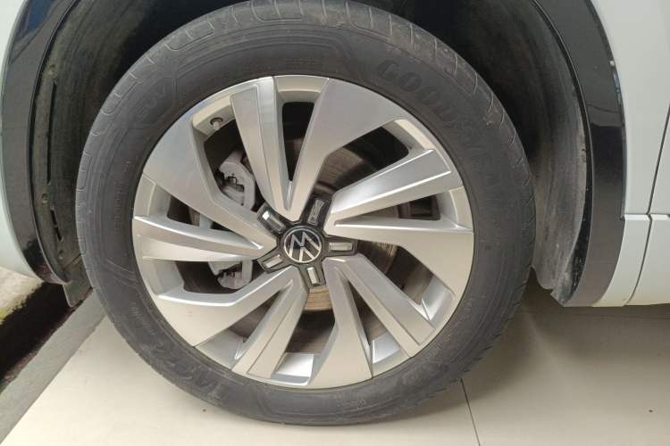 Used Volkswagen Tayron X 2020 330TSI Two-Wheel Drive Luxury Smart Connectivity Version Exterior 4
