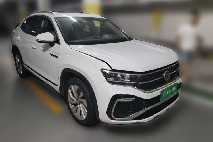 Used Volkswagen Tayron X 2020 330TSI Two-Wheel Drive Luxury Smart Connectivity Version Front Right 45 Deg