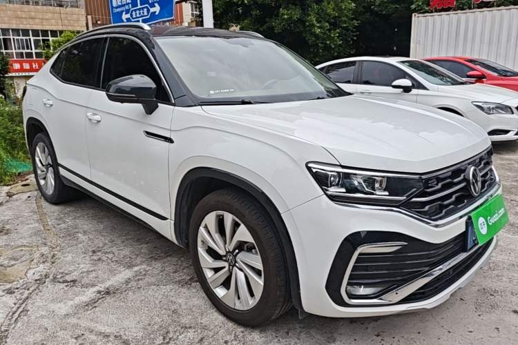 Used Volkswagen Tayron X 2020 330TSI Two-Wheel Drive Luxury Smart Connectivity Version Front Right 45 Deg
