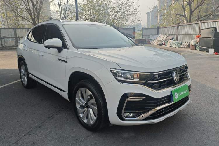 Used Volkswagen Tayron X 2020 330TSI Two-Wheel Drive Luxury Smart Connectivity Version Front Right 45 Deg