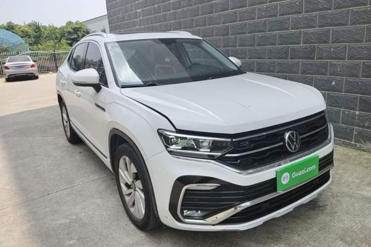 Used Volkswagen Tayron X 2020 330TSI Two-Wheel Drive Luxury Smart Connectivity Version Front Right 45 Deg