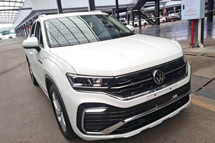 Used Volkswagen Tayron X 2020 330TSI Two-Wheel Drive Luxury Smart Connectivity Version Front Right 45 Deg