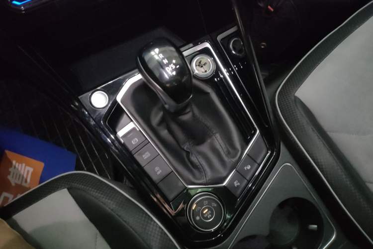 Used Volkswagen Tayron X 2020 380TSI Four-Wheel Drive Flagship Smart Connectivity Version Gear Lever