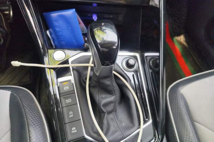 Used Volkswagen Tayron X 2020 330TSI Two-Wheel Drive Luxury Smart Connectivity Version Gear Lever