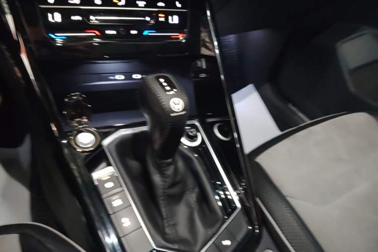 Used Volkswagen Tayron X 2020 380TSI Four-Wheel Drive Flagship Smart Connectivity Version Gear Lever