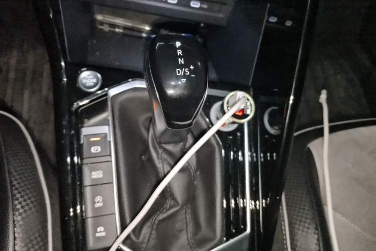 Used Volkswagen Tayron X 2020 330TSI Two-Wheel Drive Luxury Smart Connectivity Version Gear Lever