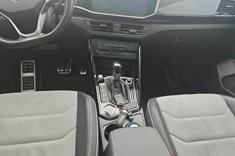 Used Volkswagen Tayron X 2020 330TSI Two-Wheel Drive Luxury Smart Connectivity Version Gear Lever