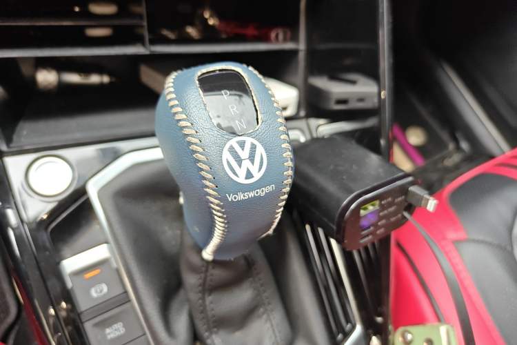 Used Volkswagen Tayron X 2020 330TSI Two-Wheel Drive Luxury Smart Connectivity Version Gear Lever