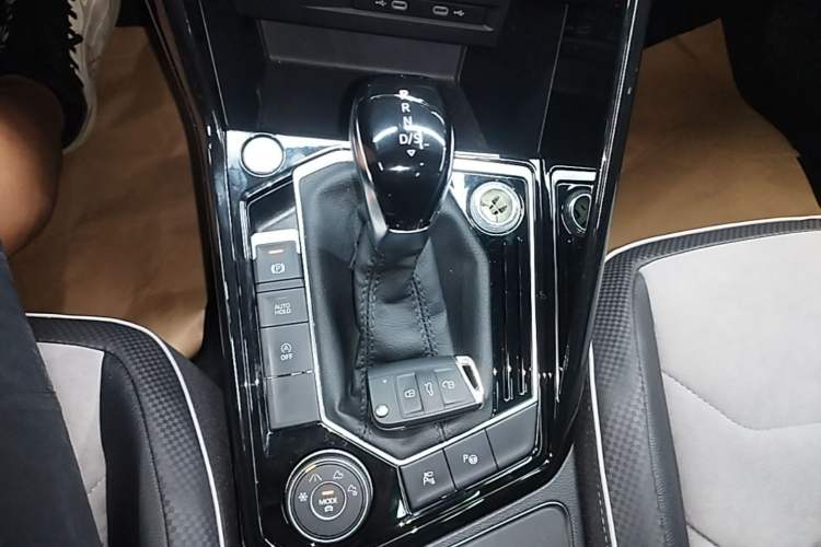Used Volkswagen Tayron X 2020 380TSI Four-Wheel Drive Flagship Smart Connectivity Version Gear Lever