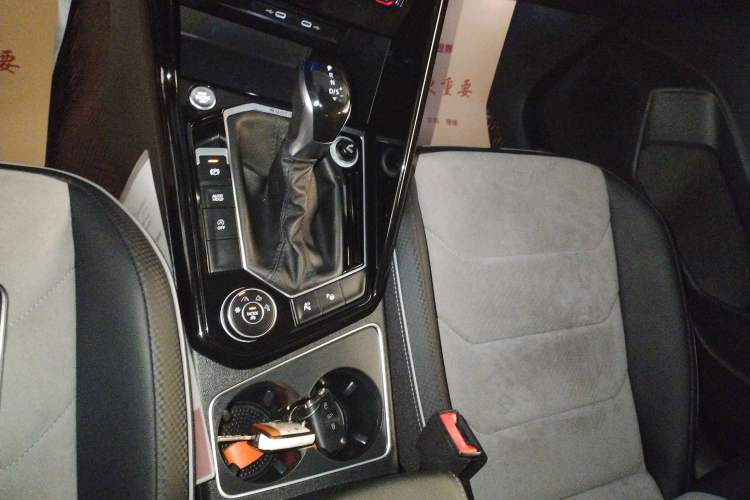Used Volkswagen Tayron X 2020 380TSI Four-Wheel Drive Flagship Smart Connectivity Version Gear Lever
