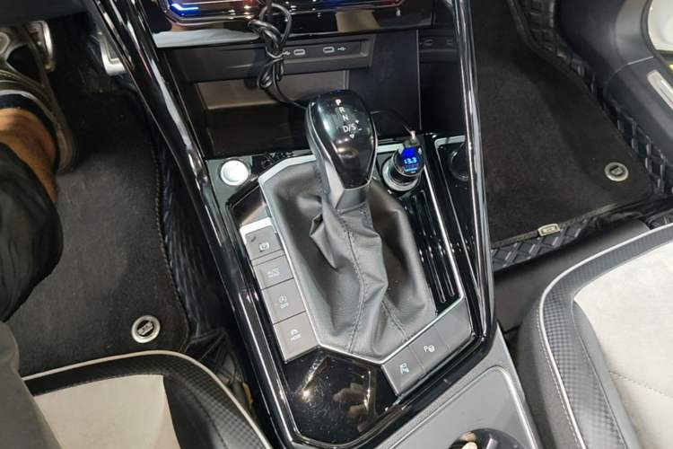 Used Volkswagen Tayron X 2020 330TSI Two-Wheel Drive Flagship Smart Connectivity Version Gear Lever