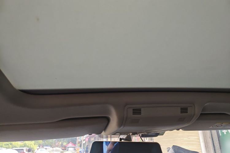 Used Volkswagen Tayron X 2020 330TSI Two-Wheel Drive Luxury Smart Connectivity Version Headliner