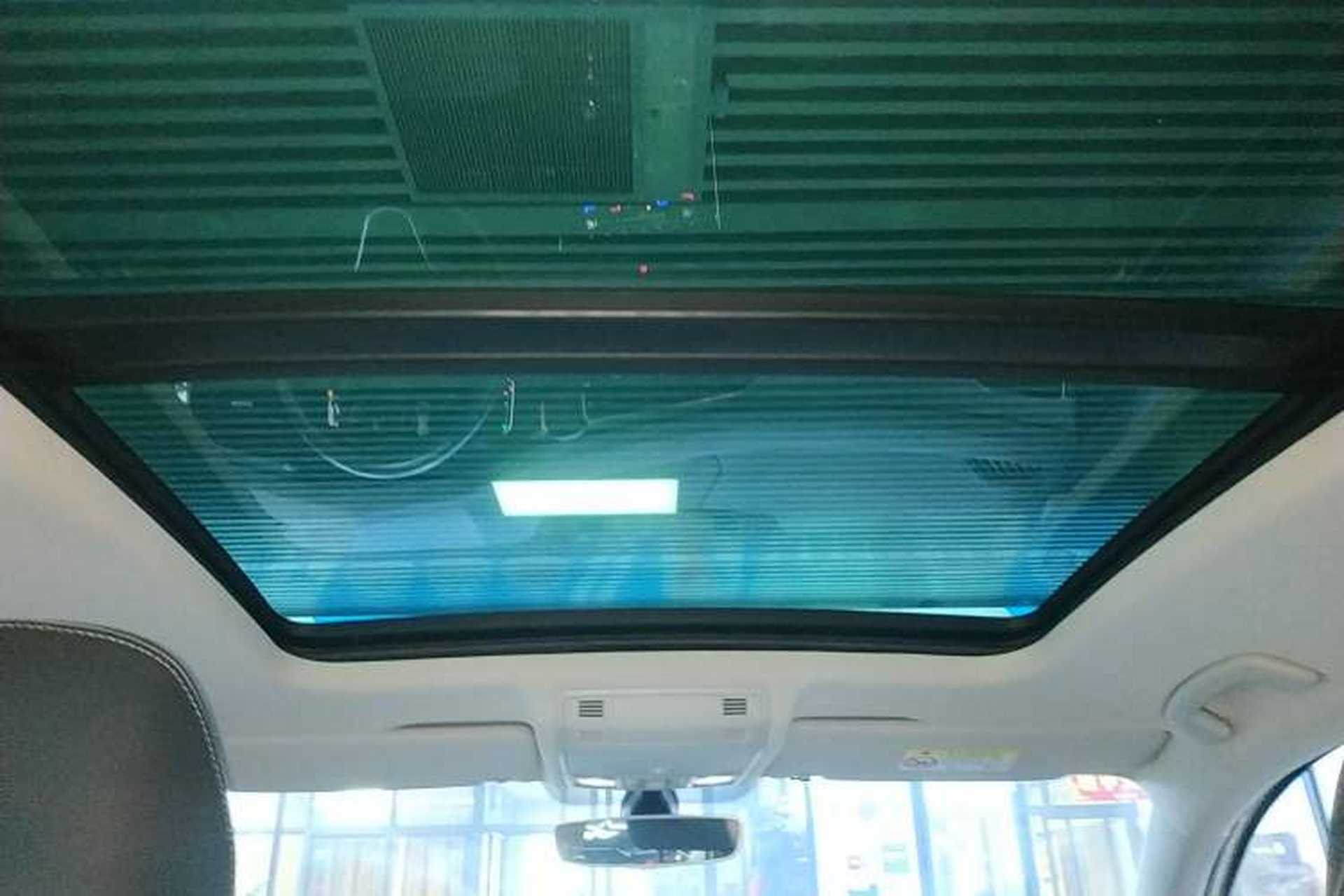 Used Volkswagen Tayron X 2020 330TSI Two-Wheel Drive Luxury Smart Connectivity Version Headliner