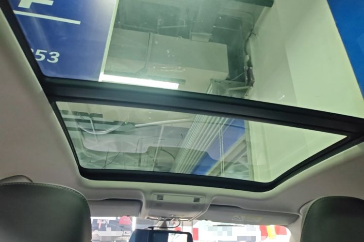 Used Volkswagen Tayron X 2020 330TSI Two-Wheel Drive Luxury Smart Connectivity Version Headliner