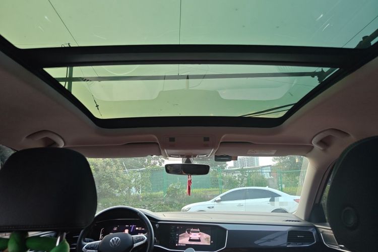 Used Volkswagen Tayron X 2020 330TSI Two-Wheel Drive Luxury Smart Connectivity Version Headliner