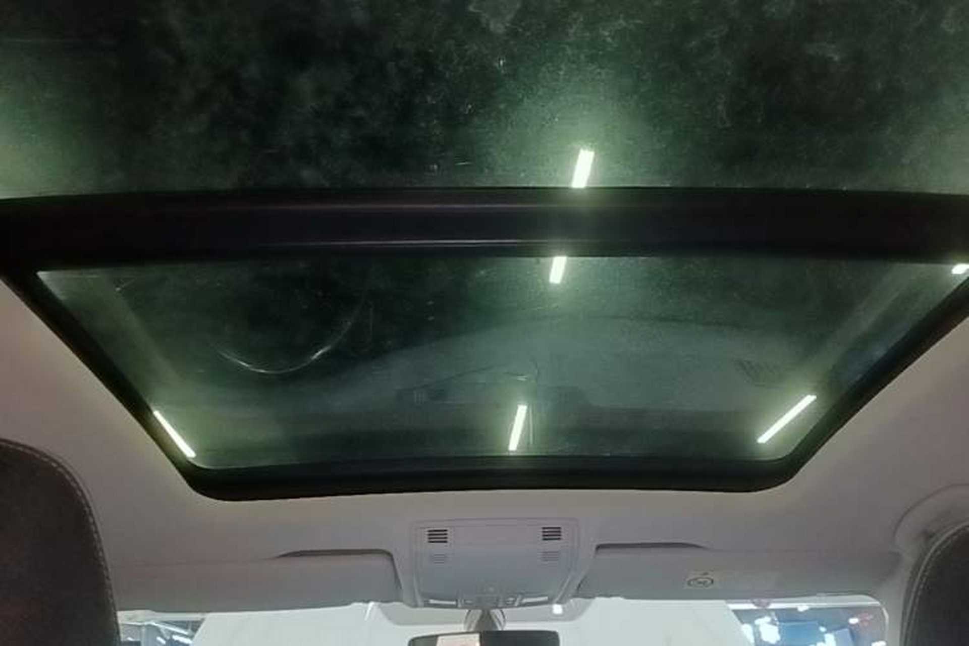 Used Volkswagen Tayron X 2020 330TSI Two-Wheel Drive Luxury Smart Connectivity Version Headliner