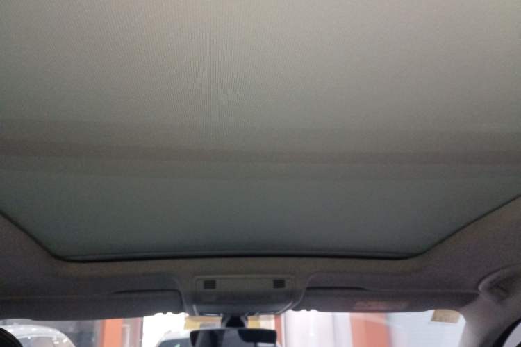 Used Volkswagen Tayron X 2020 330TSI Two-Wheel Drive Luxury Smart Connectivity Version Headliner