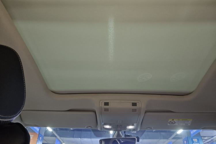 Used Volkswagen Tayron X 2020 330TSI Two-Wheel Drive Luxury Smart Connectivity Version Headliner