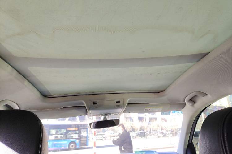 Used Volkswagen Tayron X 2020 330TSI Two-Wheel Drive Luxury Smart Connectivity Version Headliner