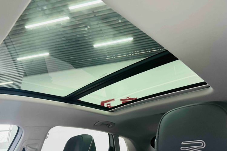 Used Volkswagen Tayron X 2020 330TSI Two-Wheel Drive Luxury Smart Connectivity Version Headliner