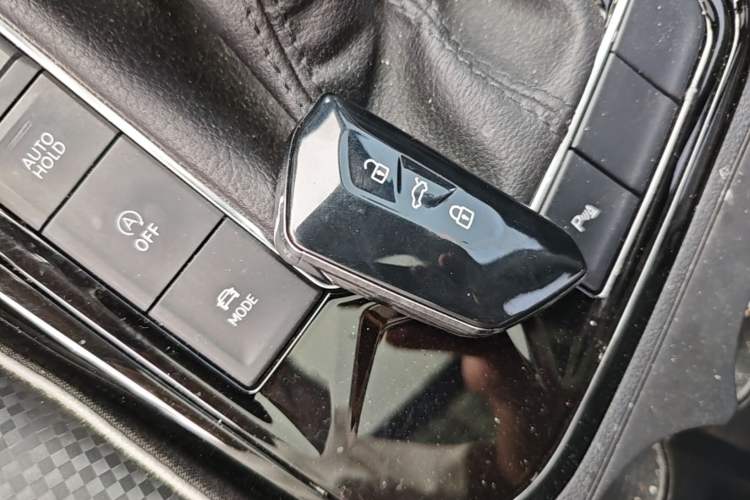 Used Volkswagen Tayron X 2020 330TSI Two-Wheel Drive Luxury Smart Connectivity Version Interior 1