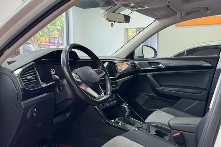 Used Volkswagen Tayron X 2020 330TSI Two-Wheel Drive Luxury Smart Connectivity Version Interior 2
