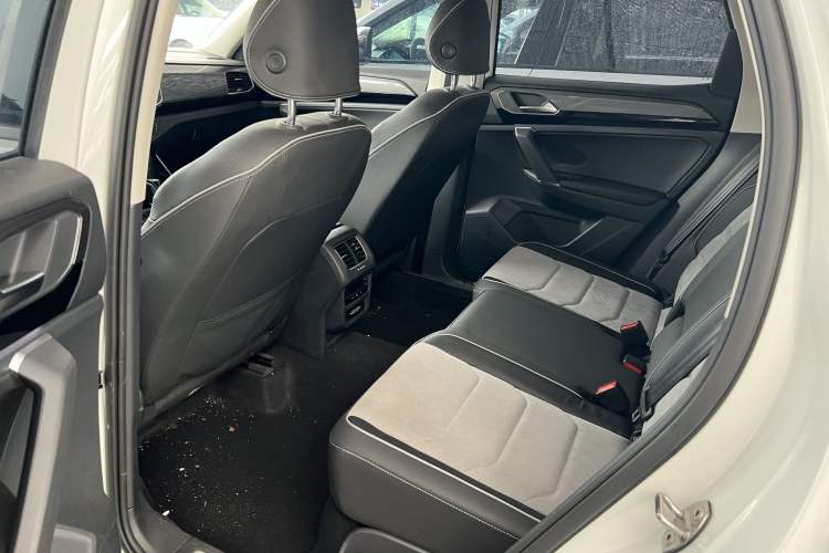 Used Volkswagen Tayron X 2020 330TSI Two-Wheel Drive Luxury Smart Connectivity Version Interior 2