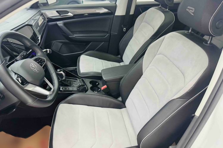 Used Volkswagen Tayron X 2020 330TSI Two-Wheel Drive Luxury Smart Connectivity Version Interior 2