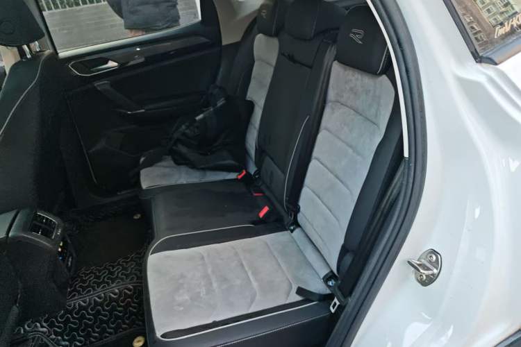 Used Volkswagen Tayron X 2020 330TSI Two-Wheel Drive Luxury Smart Connectivity Version Interior 4
