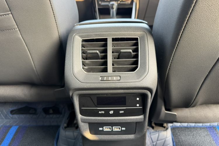 Used Volkswagen Tayron X 2020 330TSI Two-Wheel Drive Luxury Smart Connectivity Version Interior 4
