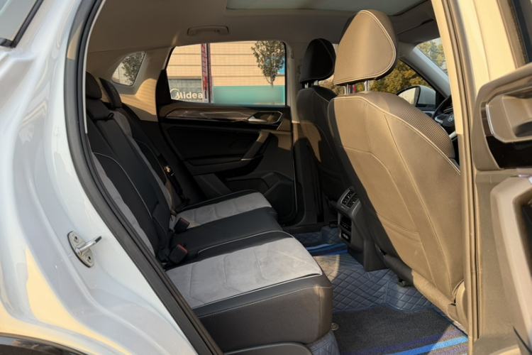 Used Volkswagen Tayron X 2020 330TSI Two-Wheel Drive Luxury Smart Connectivity Version Interior 9