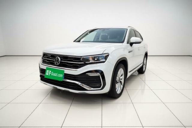Ojetý Volkswagen Tayron X 2020 330TSI Two-Wheel Drive Luxury Smart Connectivity Version