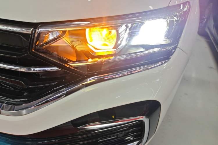 Used Volkswagen Tayron X 2020 330TSI Two-Wheel Drive Luxury Smart Connectivity Version Left Front Headlight