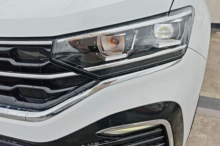 Used Volkswagen Tayron X 2020 330TSI Two-Wheel Drive Luxury Smart Connectivity Version Left Front Headlight