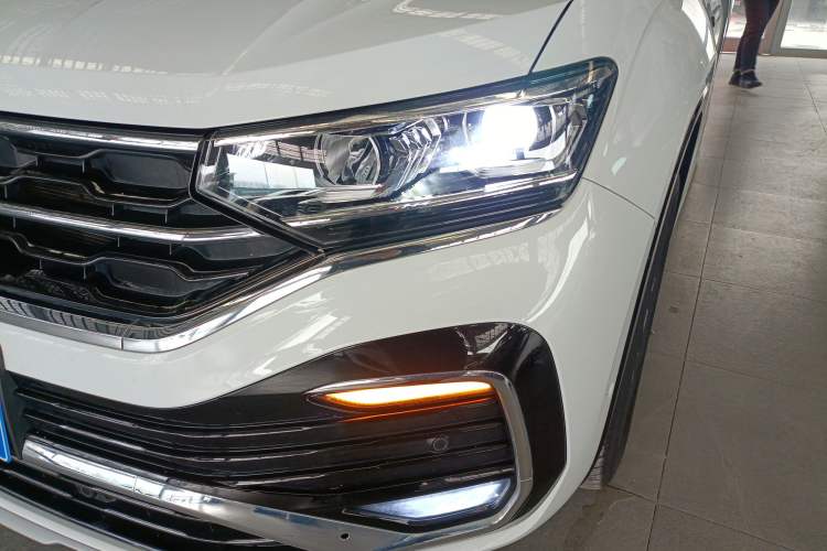 Used Volkswagen Tayron X 2020 380TSI Four-Wheel Drive Flagship Smart Connectivity Version Left Front Headlight