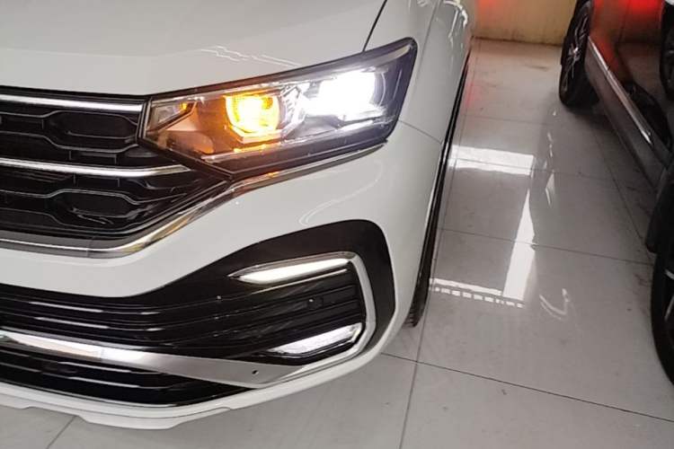 Used Volkswagen Tayron X 2020 330TSI Two-Wheel Drive Luxury Smart Connectivity Version Left Front Headlight