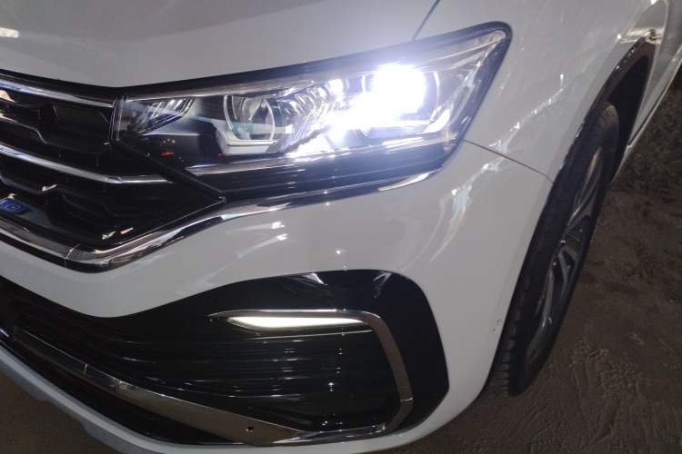 Used Volkswagen Tayron X 2020 380TSI Four-Wheel Drive Flagship Smart Connectivity Version Left Front Headlight