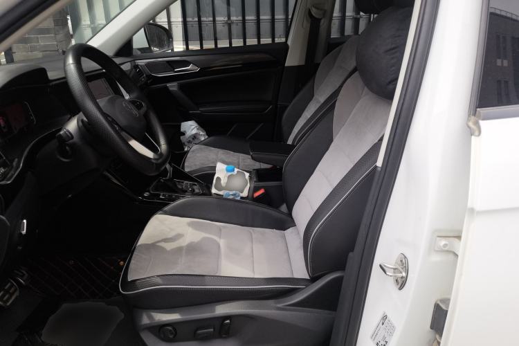 Used Volkswagen Tayron X 2020 330TSI Two-Wheel Drive Luxury Smart Connectivity Version Left Front Seat