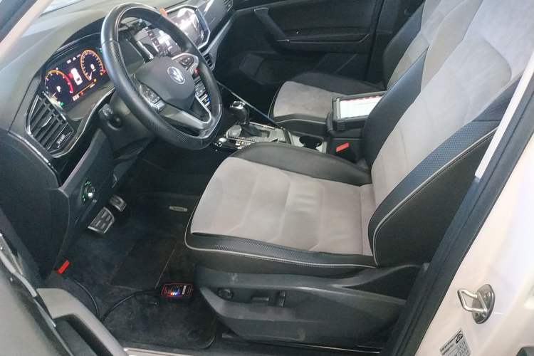 Used Volkswagen Tayron X 2020 330TSI Two-Wheel Drive Luxury Smart Connectivity Version Left Front Seat