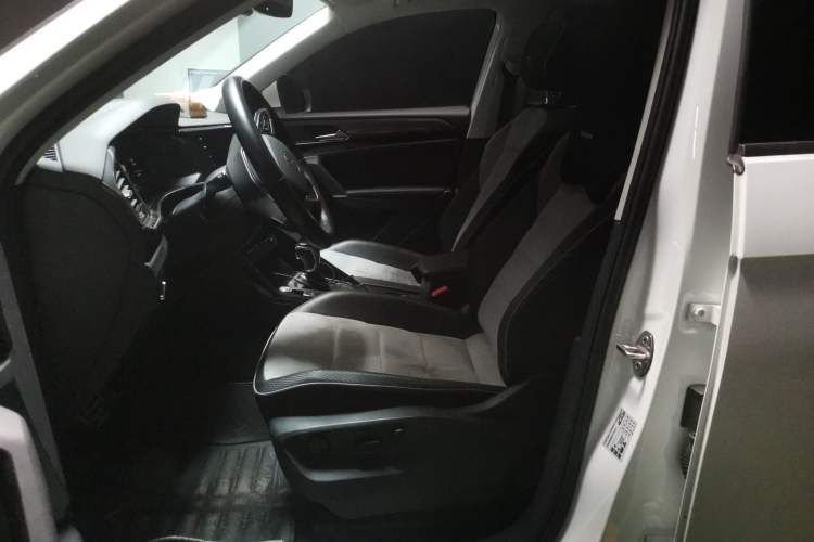 Used Volkswagen Tayron X 2020 330TSI Two-Wheel Drive Luxury Smart Connectivity Version Left Front Seat