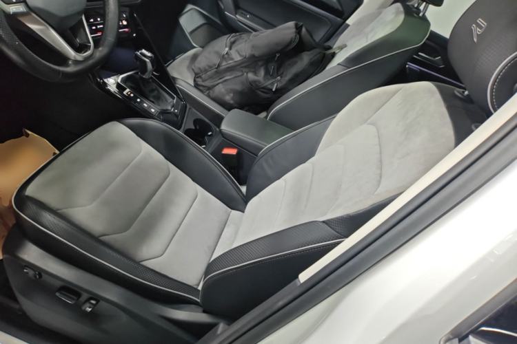 Used Volkswagen Tayron X 2020 330TSI Two-Wheel Drive Luxury Smart Connectivity Version Left Front Seat