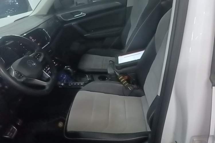 Used Volkswagen Tayron X 2020 330TSI Two-Wheel Drive Luxury Smart Connectivity Version Left Front Seat