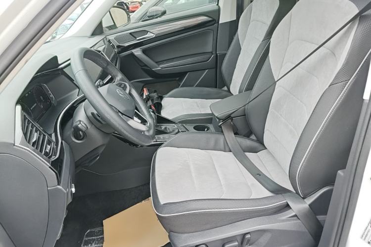 Used Volkswagen Tayron X 2020 330TSI Two-Wheel Drive Luxury Smart Connectivity Version Left Front Seat